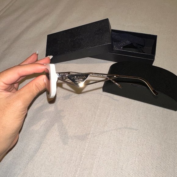 [NEWE] PRADA Sunglasses - Picture 6 of 8